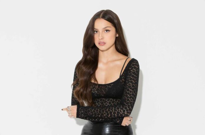 Olivia-Rodrigo-cr-Nick-Walker-press-2023-billboard-1548.jpg