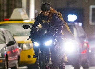 Why Did ‘Batgirl’ Get Canceled? Everything You Need to Know – Hollywood Life