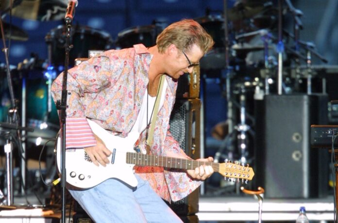 charlie-robison-2001-billboard-1548.jpg