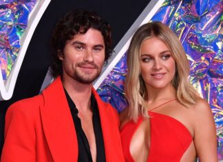Kelsea Ballerini Shares DMs That Launched Her & Chase Stokes' Romance