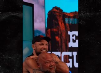 Infowars' Alex Jones Choked Unconscious By Jiu-Jitsu Champ, Snores On Mic
