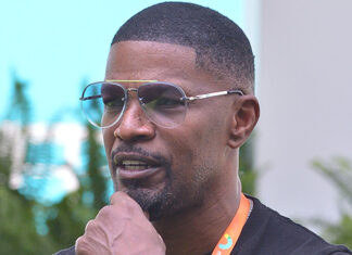 Jamie Foxx Shows off PDA With GF During Mexico Vacation: Photos – Hollywood Life