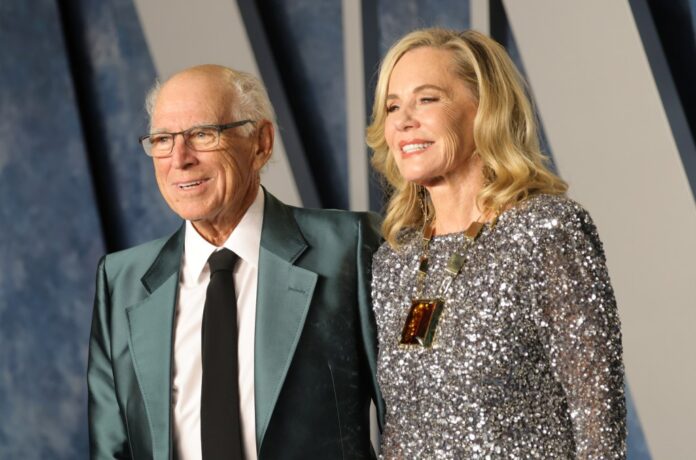 jimmy-buffett-jane-slagsvol-2023-billboard-1548.jpg