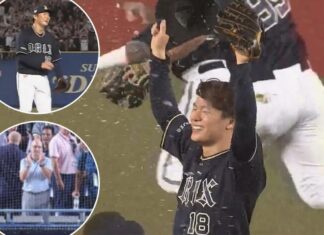 Yoshinobu Yamamoto throws no-hitter with Brian Cashman in front row