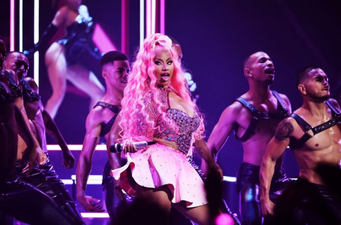 nicki-minaj-vmas-performance-2022-billboard-1548.jpg