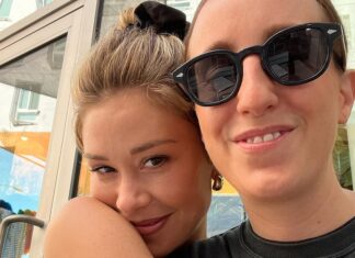 Bachelor Nation’s Gabby Windey Gets Candid on Sex Life With Girlfriend