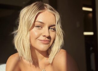 Why Kelsea Ballerini Is Ready to "Turn a New Page" In Her 30s