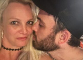 Britney Spears Grateful for Her "Amazing Friends" Amid Divorce