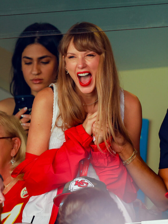 taylor-swift-football_feature-800x1067.jpg