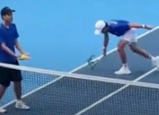 South Korean tennis player smashes racket after loss in epic meltdown