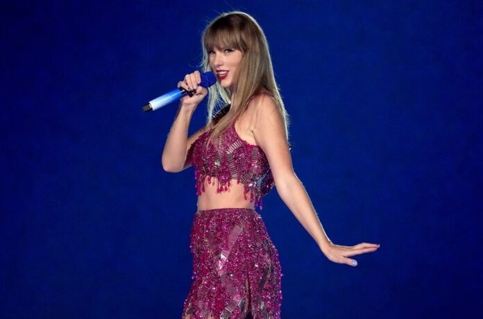 01-taylor-swift-eras-b-billboard-1548.jpg