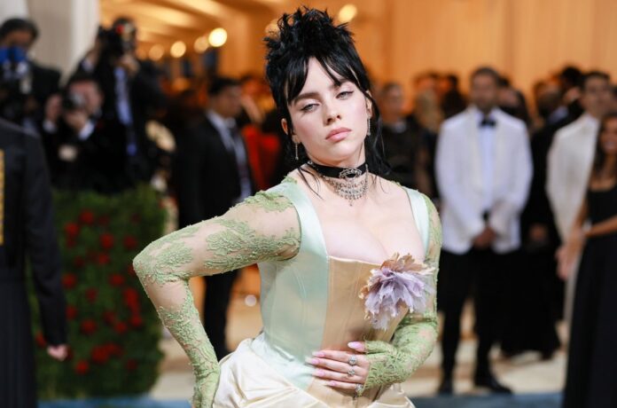 02-Billie-Eilish-met-gala-2022-billboard-1548.jpg