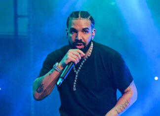 Drake Gifts Brokenhearted Fan With $50K At Miami Concert