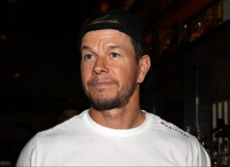 Mark Wahlberg Tweaks Viral A.M. Routine to Help Wake Up His Kids