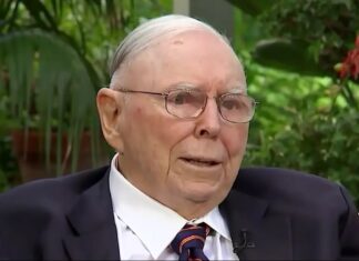 Charlie Munger Shares Tips for Success, Smart Investing