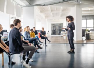 Does Mandatory Diversity Training Work? A DEI Expert Reveals The Pros and Cons.