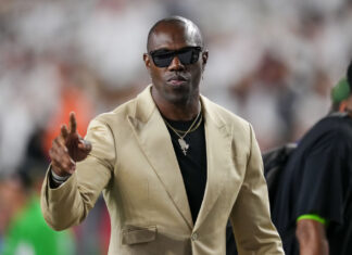 Terrell Owens hit by car after basketball argument