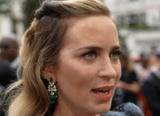 Emily Blunt Apologizes for Calling Waitress ‘Enormous’ 11 Years Ago
