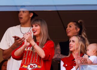 Taylor Swift Shows Up Again for Travis Kelce’s Game in Kansas City