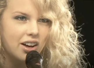 ‘Hey, I’m Taylor. … I want a record deal. Call me.’