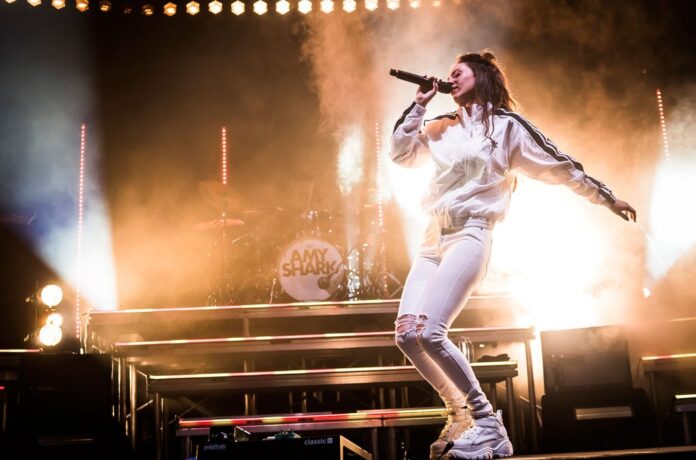 Amy-Shark-Performs-In-Melbourne-may-11-2019-billboard-1548-1583510440.jpg