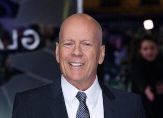 Bruce Willis Is ‘Not Totally Verbal,’ ‘Moonlighting’ Director Says – Hollywood Life