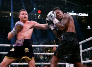 Canelo Alvarez scores unanimous decision win over Jermell Charlo