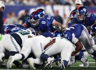 Two Giants players injured in failed ‘tush-push’ play