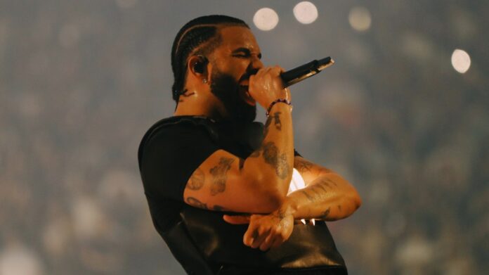 Drake-cr-courtesy-OVO-Republic-Records-billboard-pro-1260.jpg