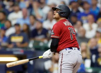 Diamondbacks steal Game 1 in road win over Brewers