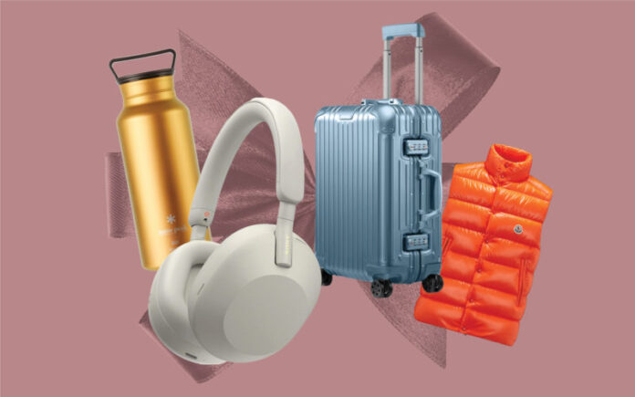 GiftGuide-2023-WebGraphics-Travel-V2-800x500.jpg