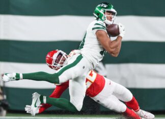 Ex-Packer Allen Lazard developing chemistry with Zach Wilson