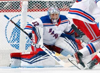 Jonathan Quick not dwelling on his rough Rangers preseason