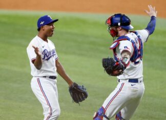 Rangers sweep away Orioles to advance into ALCS