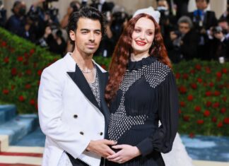 Joe Jonas, Sophie Turner release joint custody statement about daughters