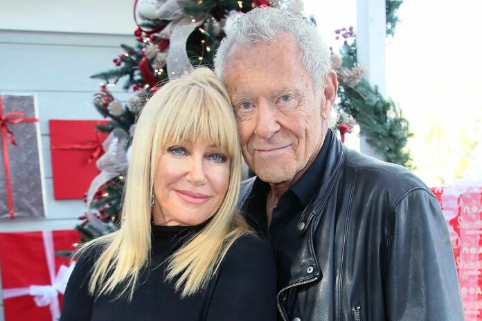 Suzanne-Somers-Alan-Hamel-121517-hollywood-bc039b50a0d9439ebd163931526781ab.jpg