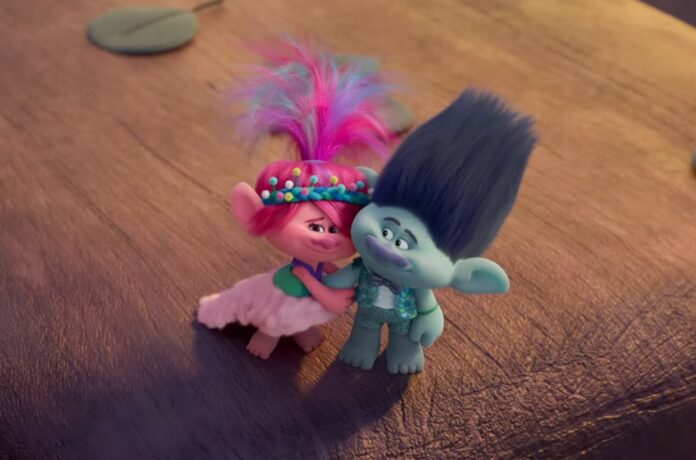 TROLLS-BAND-TOGETHER-_-Official-Trailer-billboard-1548.jpg