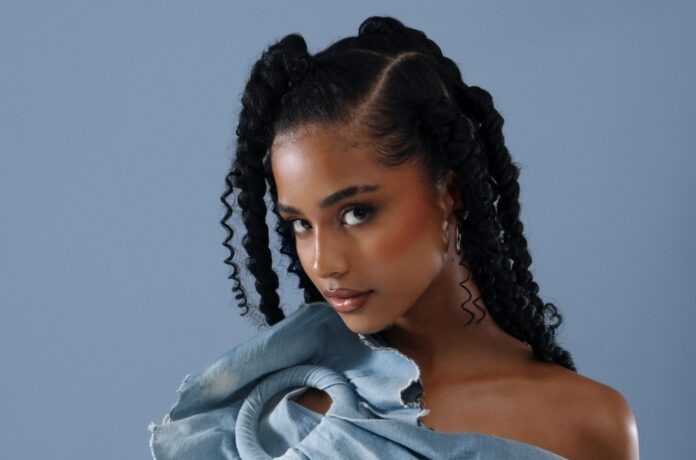 Tyla-cr-Annie-Reid-press-2023-billboard-1548.jpg