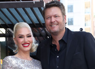 Blake Shelton Makes Gwen Stefani Cry at Walk of Fame Ceremony: Video – Hollywood Life