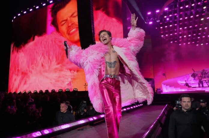 coachella-2022-harry-styles-billboard-1548.jpg