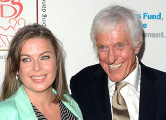 Dick Van Dyke Visits Disneyland With Wife Arlene: Photos – Hollywood Life