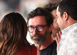 Hugh Jackman Joins Taylor Swift at NFL Game After Announcing Divorce – Hollywood Life