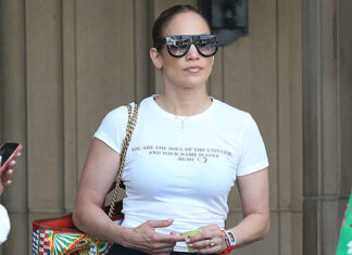 Jennifer Lopez’s Exact Pair of Stylish Sunglasses Are on Sale – Hollywood Life