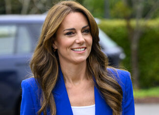 Kate Middleton Wore Jeans & Sneakers & You Can Shop Her Shoes Here – Hollywood Life