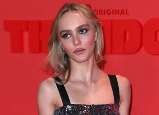 Lily-Rose Depp Rocks Crop Top and Packs on PDA With 070 Shake: Photos – Hollywood Life