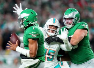 NFL bettors lose $536K on Dolphins-Eagles