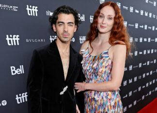 Joe Jonas Shares Note About "Doing the Right Thing"