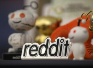 Third-party Reddit app Narwhal hopes to survive Reddit’s app purge with a subscription plan