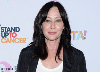 Shannen Doherty Shares Selfie and Message Amid Breast Cancer Battle – Hollywood Life