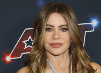 Sofia Vergara Brought a Mystery Man to Kim Kardashian’s Birthday Party – Hollywood Life